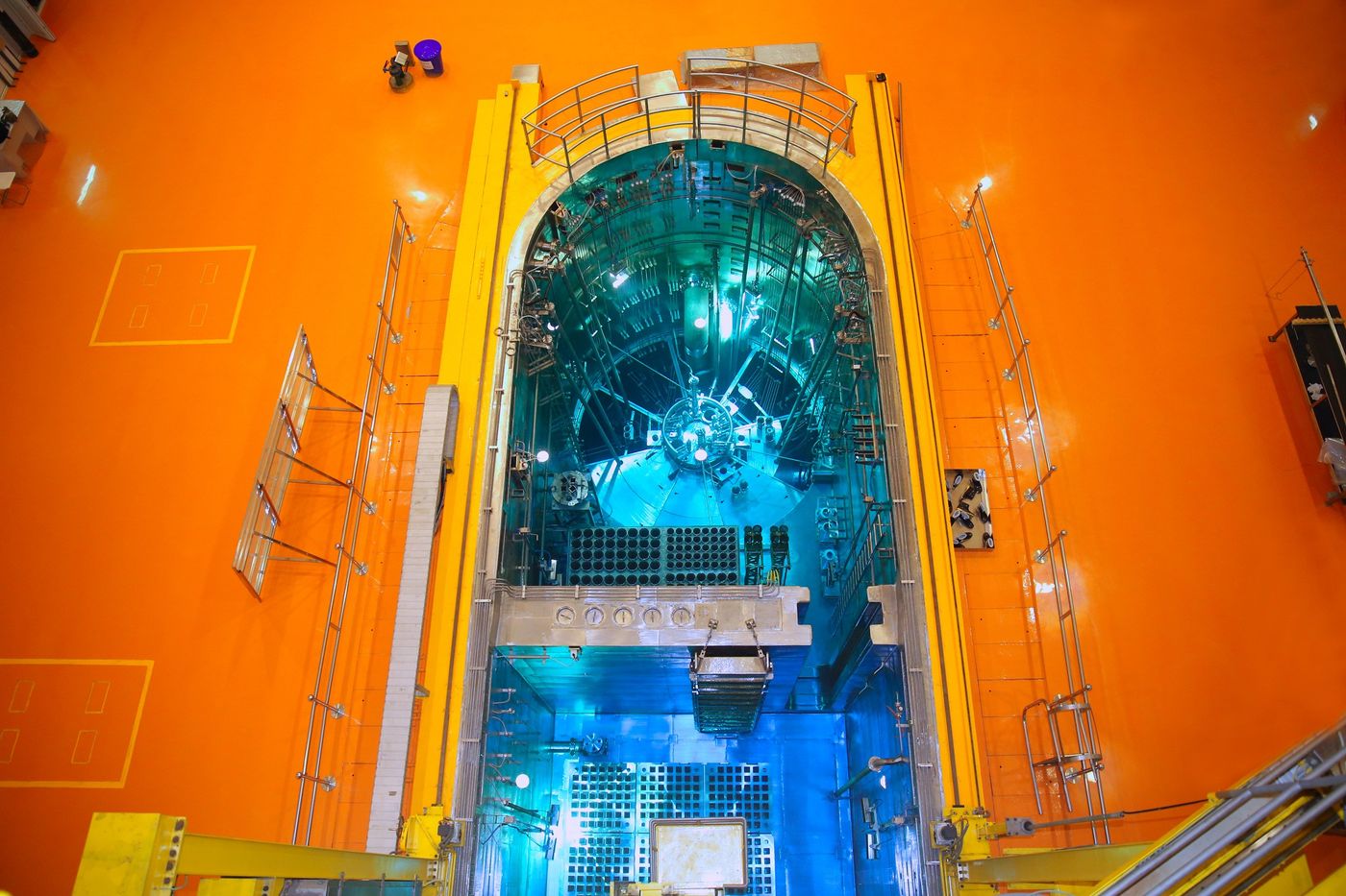 CARR reactor pool hall