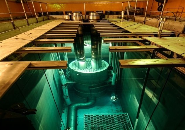 MJTR reactor pool